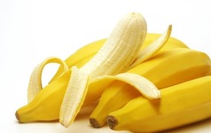 Πώς διατηρώ τις μπανάνες για να μη μαυρίσουν; 