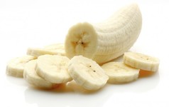 Η μπανάνα δεν πρέπει να συνδυάζεται με άλλα φρούτα ή να τρώγεται μετά από το  φαγητό. 