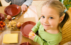 Τι πρέπει να κάνω αν το παιδί μου ζητά περισσότερο φαγητό;